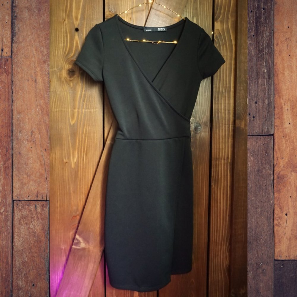 Black Wrap Body-Con Dress XS